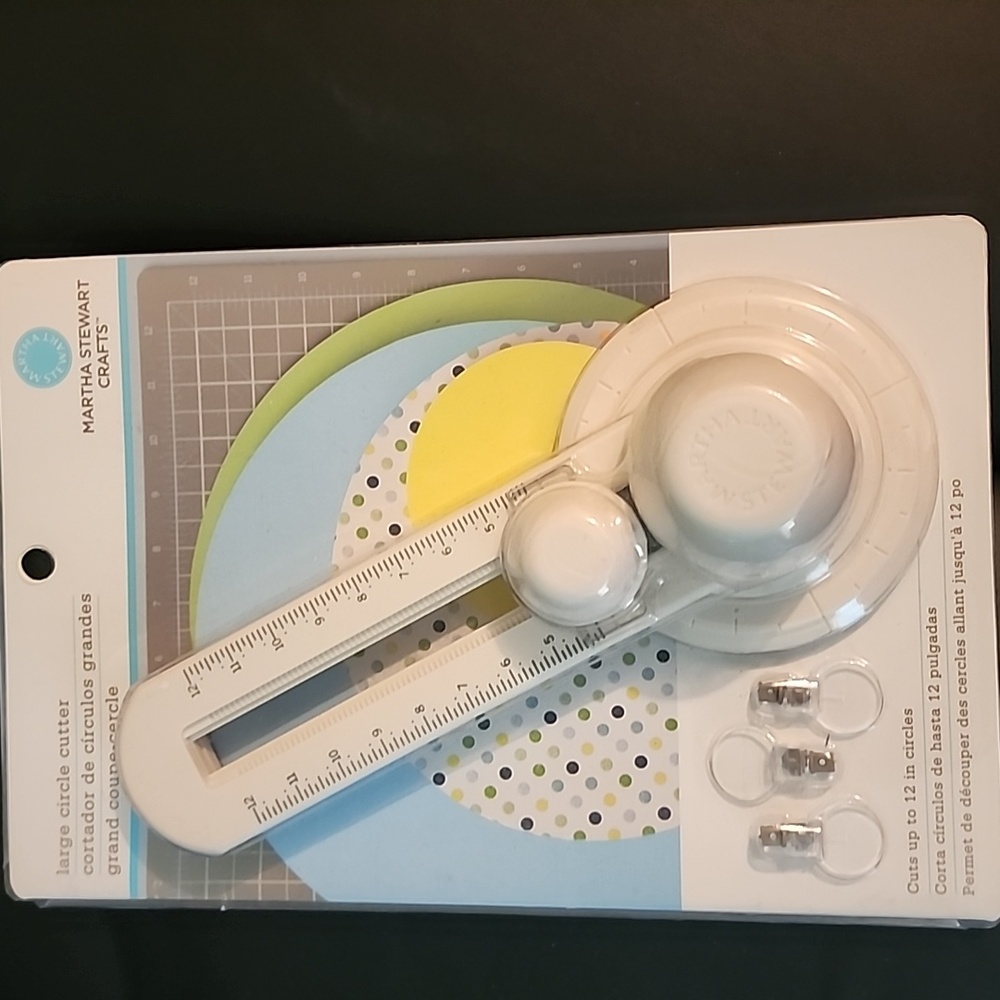 Martha Stewart Crafts Large Circle Cutter